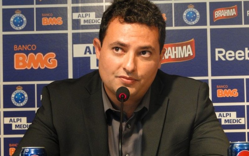 Palmeiras apresentará Oswaldo de Oliveira às 12h desta terça-feira