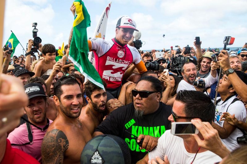 Medina faz história e conquista título mundial para o Brasil