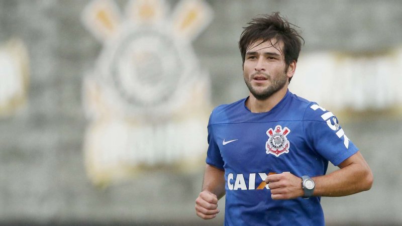 Tite coloca Lodeiro entre os titulares em treinamento do Corinthians
