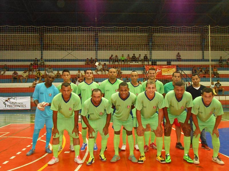 Invictos se enfrentam esta noite pelos Cobrinhas