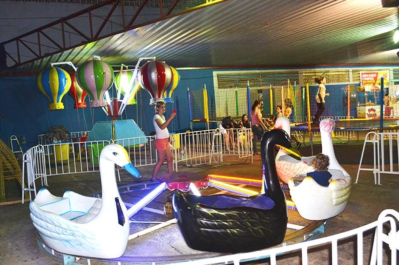 Torneios contam com praça de alimentação e ponto de encontro de famílias e amigos