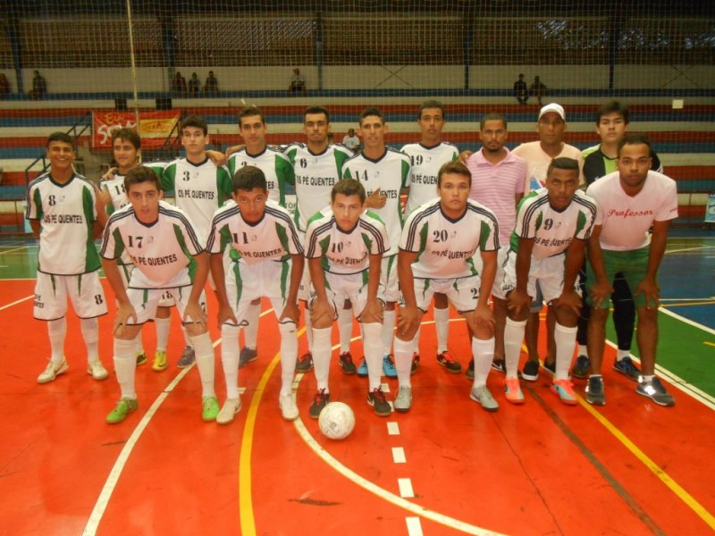 Os Pé-Quente garante vaga na decisão do 27º Futsal Cobrinhas com goleada