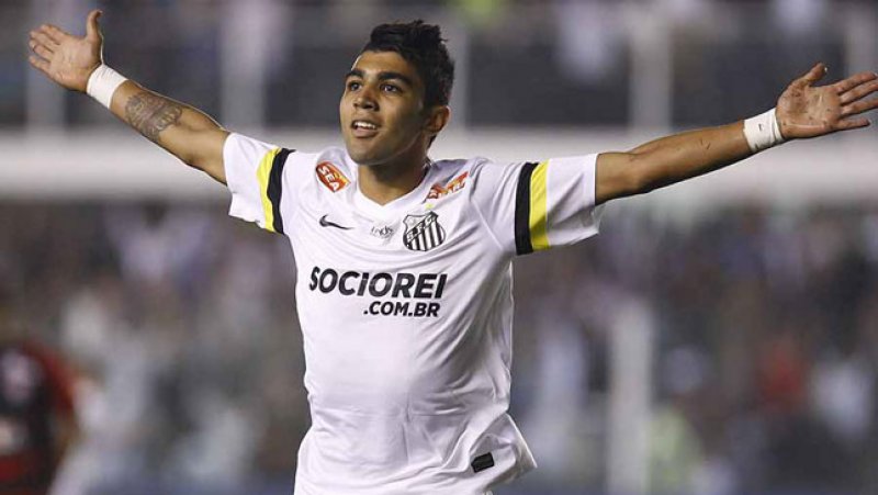 Gabriel é relacionado e fica no banco do Santos
