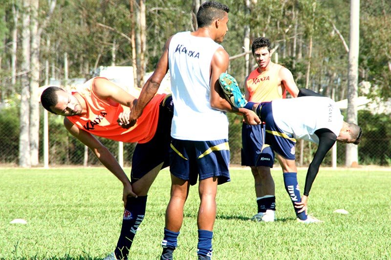 Atacante diz que contra os grandes não pode vacilar