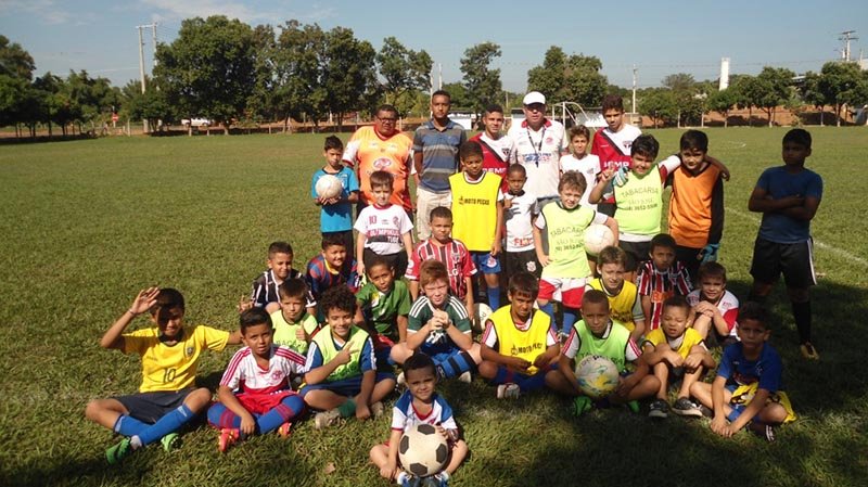 Escolinha de Futebol revela talentos para grandes clubes
