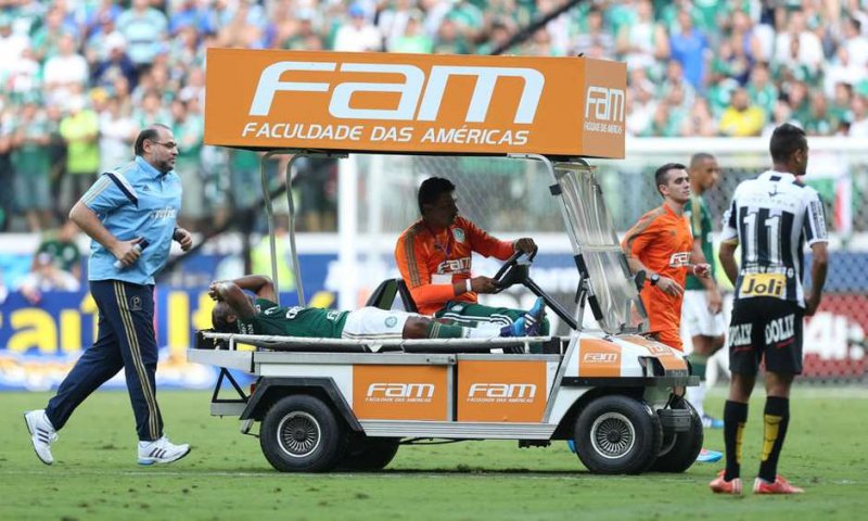Arouca tem lesão na coxa esquerda e é dúvida para segundo jogo da final