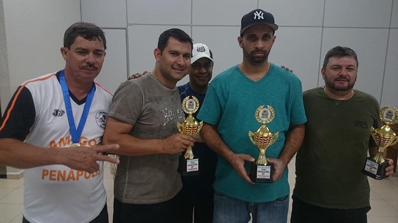 Binão vence Torneio de Bilhar