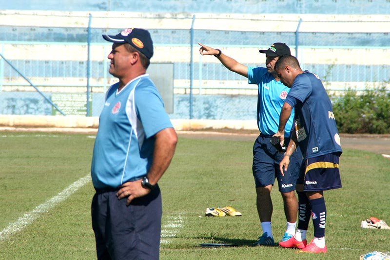 Profissionais do Penapolense enfrentam Sub-20 no Tenentão