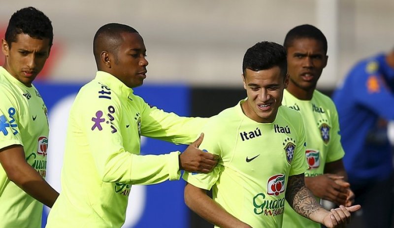 Dunga indica time com Robinho e Coutinho