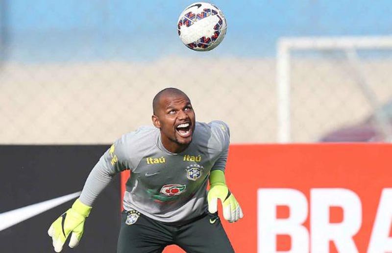 Taffarel confia em Jefferson em caso de mais pênaltis contra o Paraguai