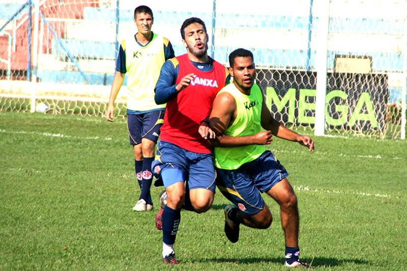 Penapolense disputa amistoso em Londrina