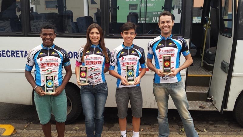 Aline conquista primeiro lugar em Andradina