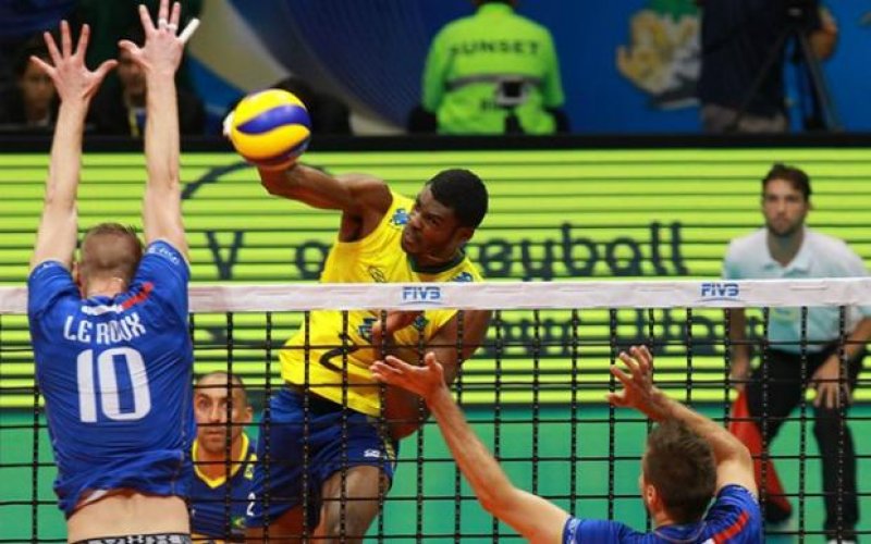 Brasil sofre revés para a França e é derrotado por 3 a 1 na Liga Mundial