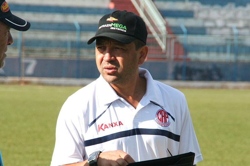 Kobayashi diz que time está tranquilo para a estreia
