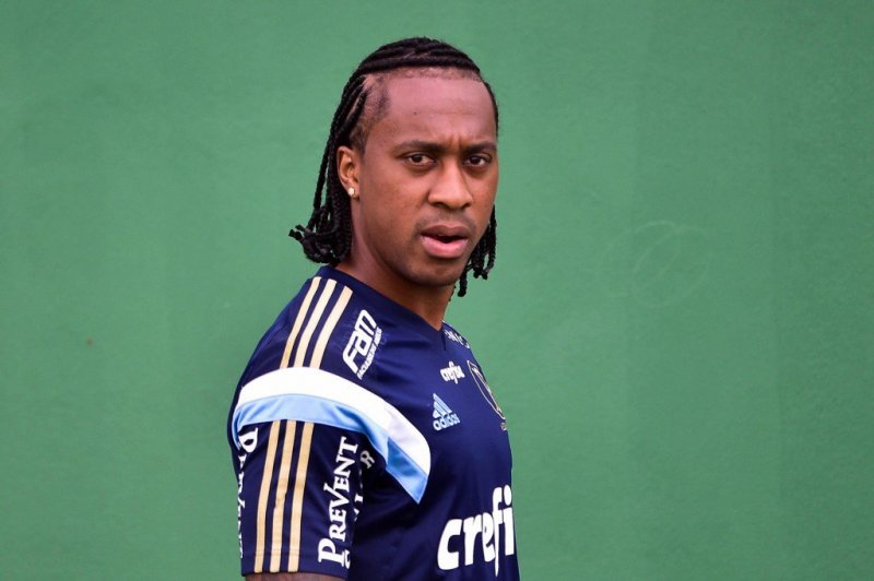 Exame detecta lesão e Arouca desfalca o Palmeiras