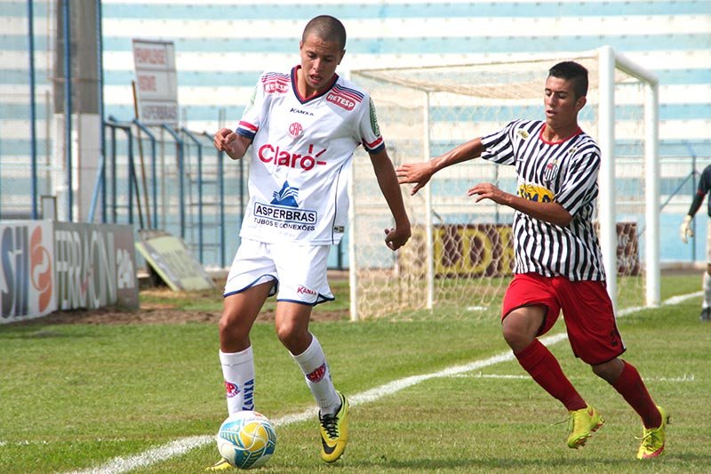 Futebol Sub-15 enfrenta o Corinthians em São Paulo