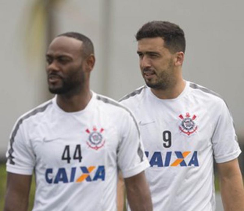 Corinthians enfrenta a Ponte em Campinas 