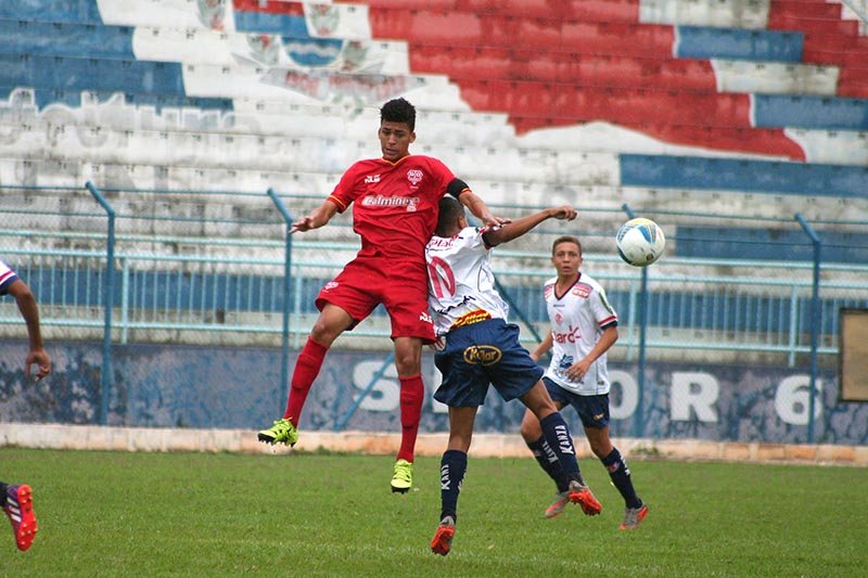 Sub-15 e Sub-20 perdem no fim de semana