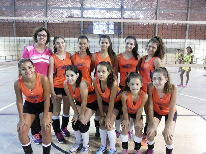 Vôlei Feminino vence em Junqueirópolis