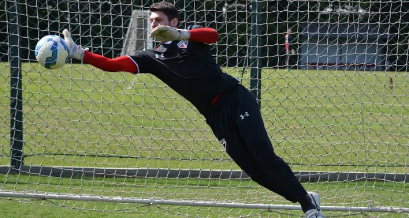 Denis será o goleiro contra Sport, mas Doriva faz mistério no ataque tricolor