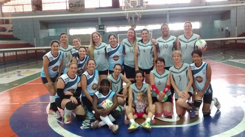Vôlei Feminino Master vence Lins