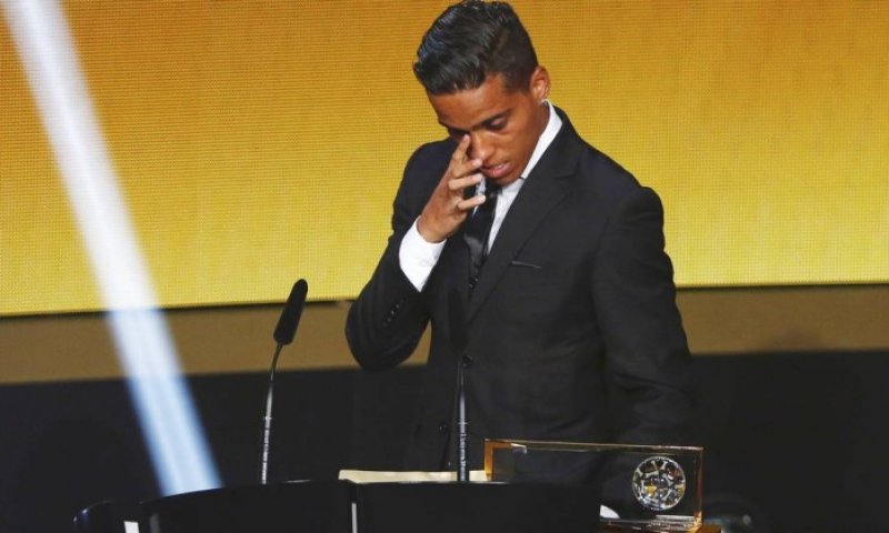 Wendell Lira fatura o Prêmio Puskás