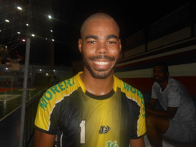 Autor de dois gols e defesas incríveis, Baba garante classificação de seu time