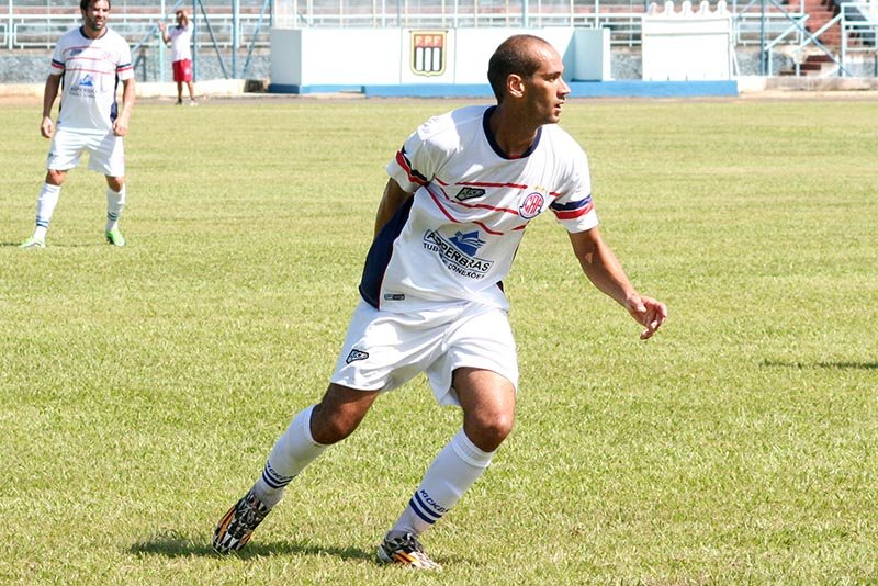 Penapolense recebe Paulista em busca da reabilitação