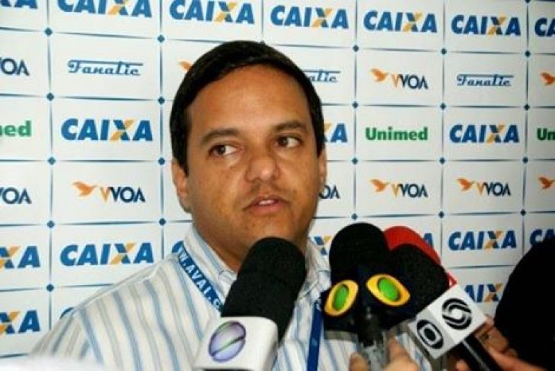 Júlio Rondineli retorna ao time