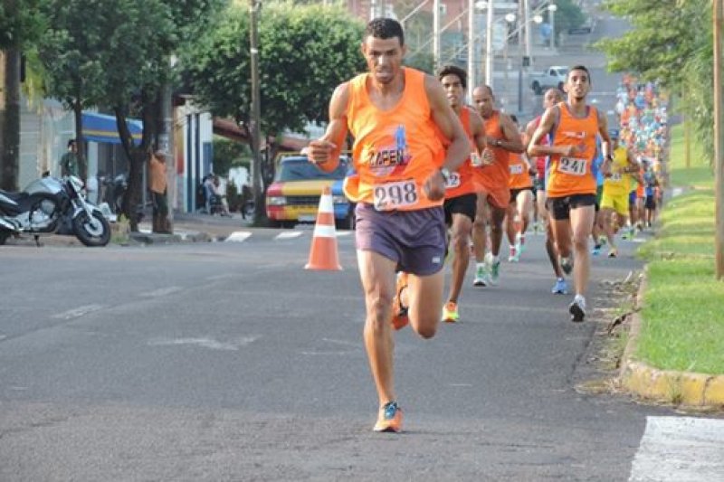 Penapolenses participam da Meia-Maratona