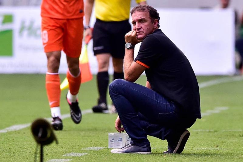 Palmeiras tenta agilizar acerto com Cuca