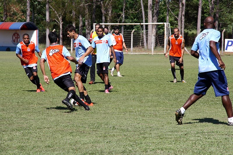 Penapolense disputa jogo de seis pontos