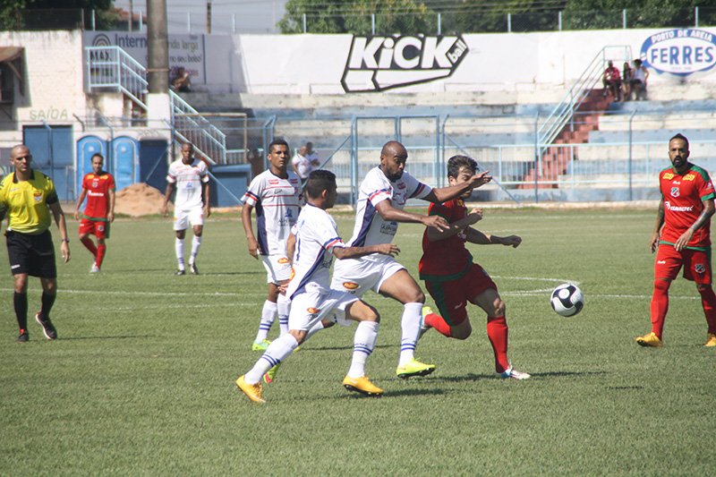 Golaço de Neílson garante Penapolense na A-2
