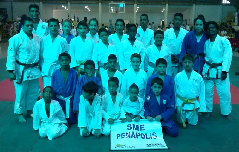 Judocas participam de festival