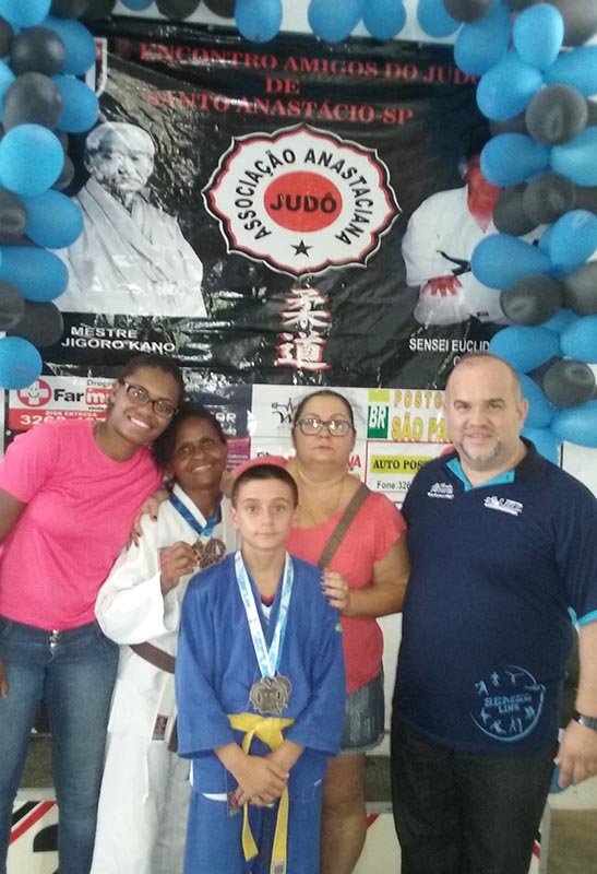 Judocas conquistam bronze em Santo Anastácio