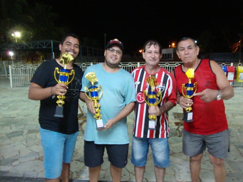 Wilson e Pedro vencem Torneio de Truco