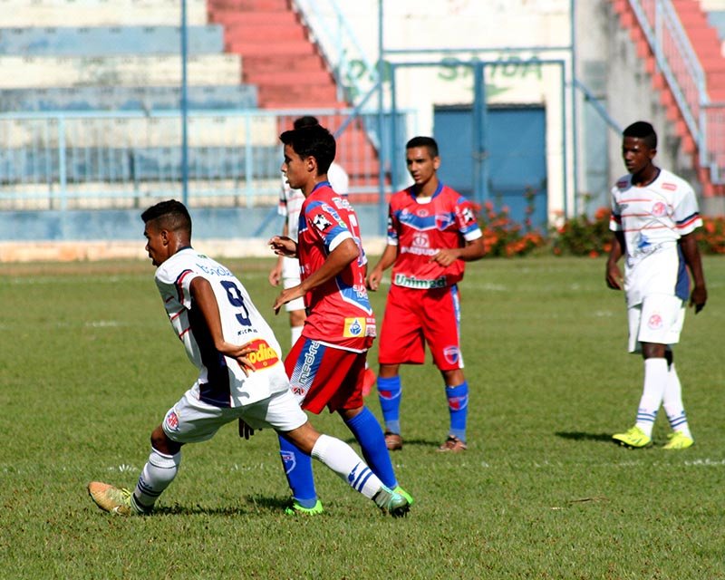 Futebol de base joga contra o Bandeirante de Birigui