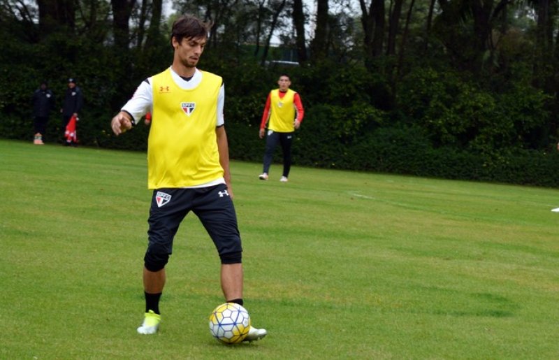 Bauza escala São Paulo com Rodrigo Caio e Ytalo para enfrentar o Sport