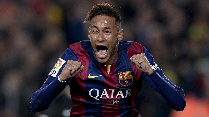 Neymar anuncia renovação de contrato com o Barcelona