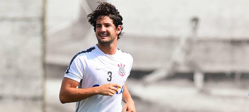 Pato aparece no BID e já pode defender o Timão no Brasileiro