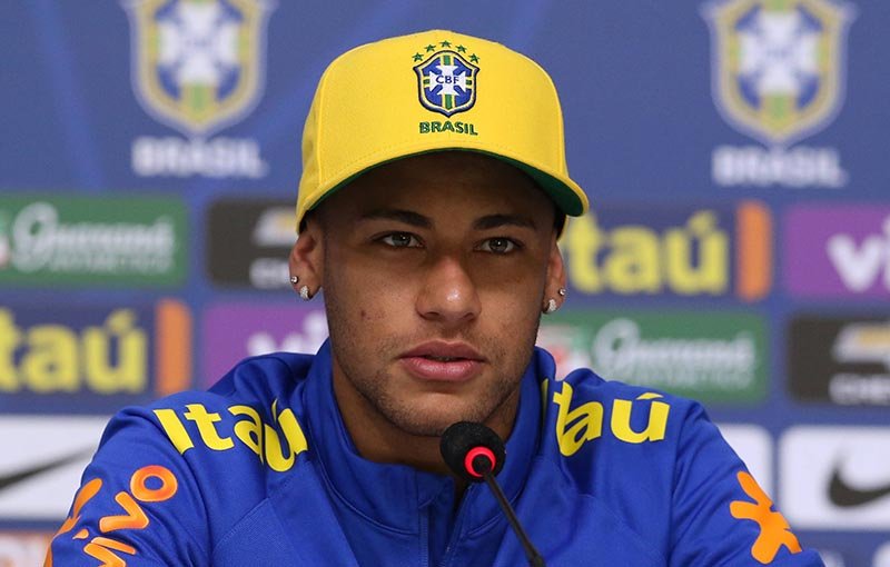 Seleção Olímpica Brasileira: Neymar se irrita e rebate questões sobre vida pessoal