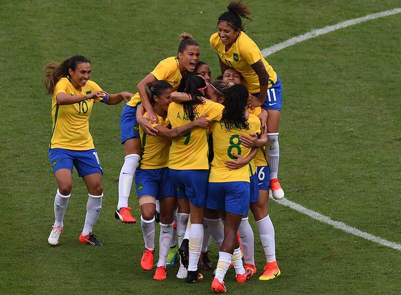 Seleção feminina estreia com vitória sobre a China
