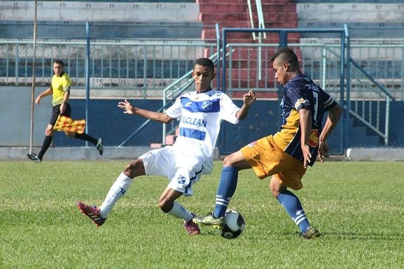 Sub-17 joga contra o Corinthians
