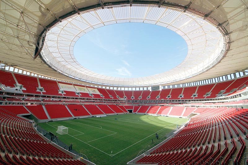 Cuca faz mistério no Palmeiras, mas confirma retorno de Mina