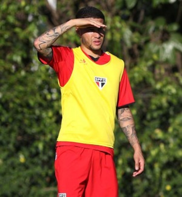 Bruno sofre estiramento, e Gilberto é dúvida no São Paulo