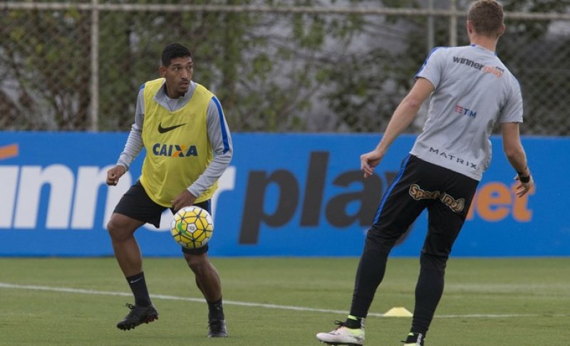 Corinthians e Palmeiras se enfrentam hoje
