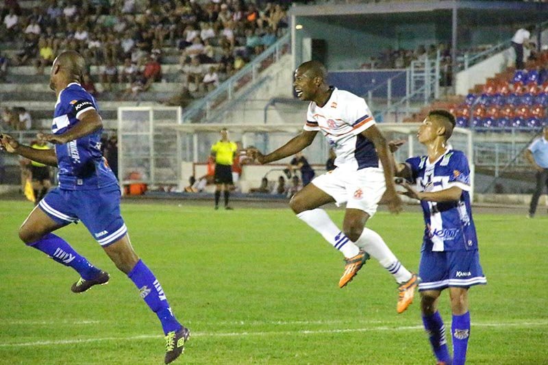 De virada, Penapolense vence o Água Santa