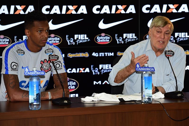 Corinthians promete até seis reforços para 2017