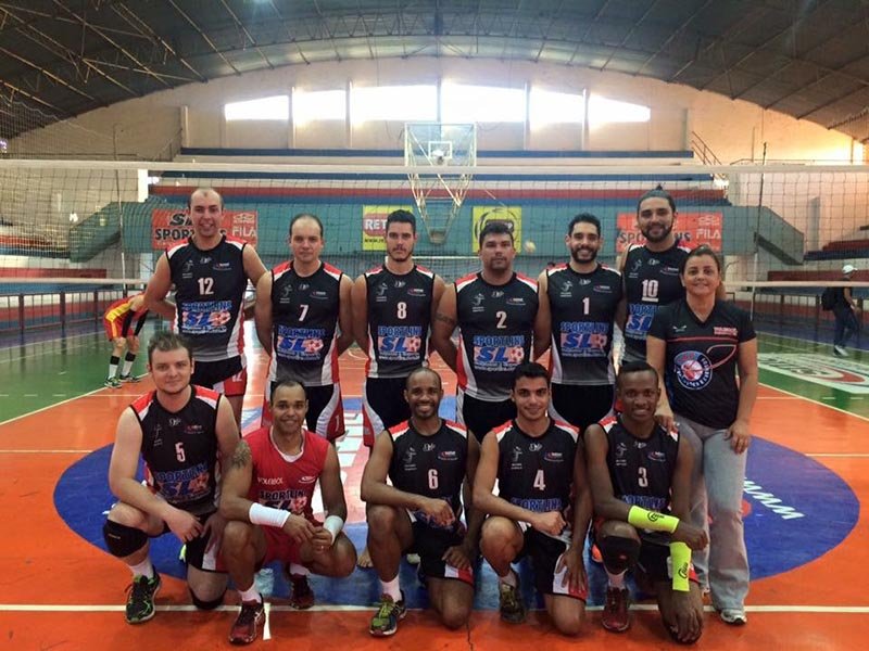 Quadrangular de vôlei reúne equipes