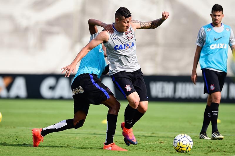 Corinthians faz adaptação a mudanças